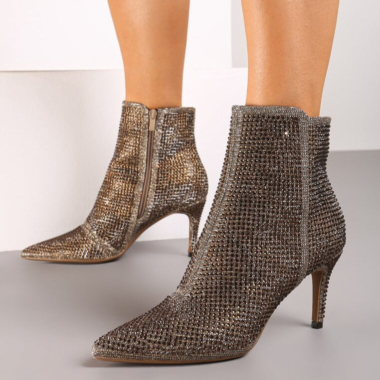 Demi bottes à talons hauts