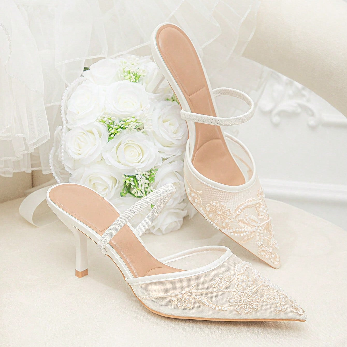 Escarpins Slingback en Résille Brodée