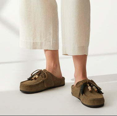 Mule Style MOC Suede – Confort Bohème & Détails Artisanaux