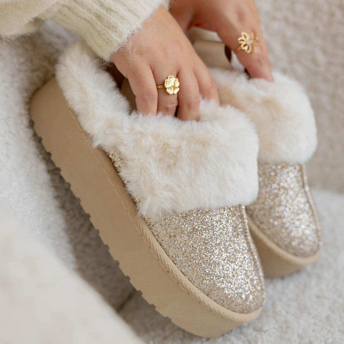 Sabot métallisées épaisses bord fourrure Noir