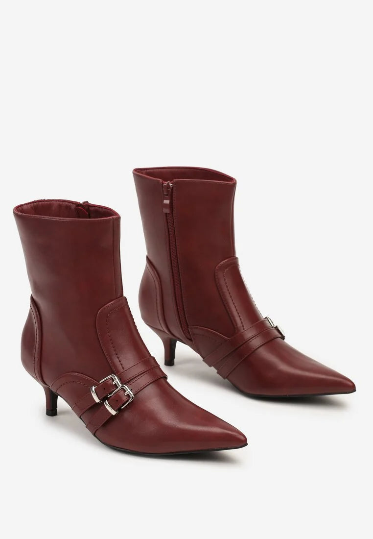 Demi bottes à talons aiguilles avec bouts pointus et boucles