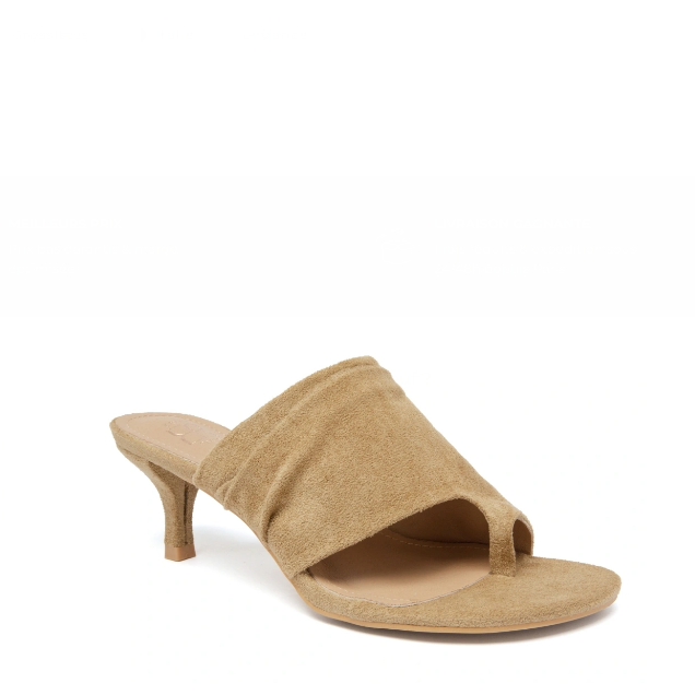 Sandale à talon au design épuré et élégant