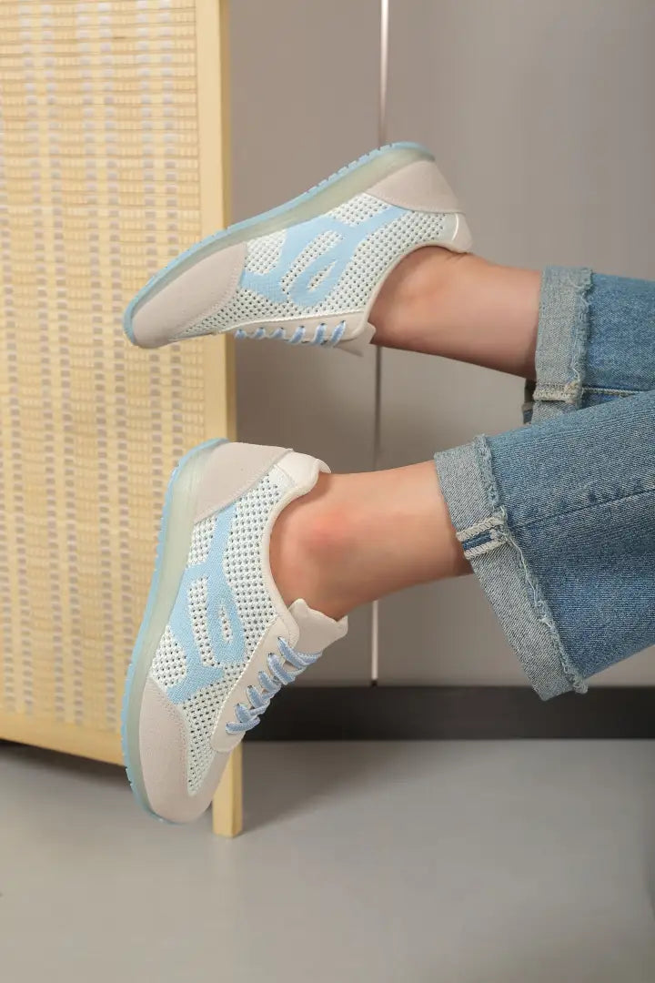 Baskets au design sportif et moderne