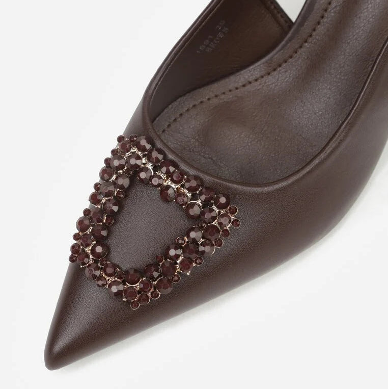 Escarpin à talons hauts avec boucle en zircon cubique en forme d'étoile