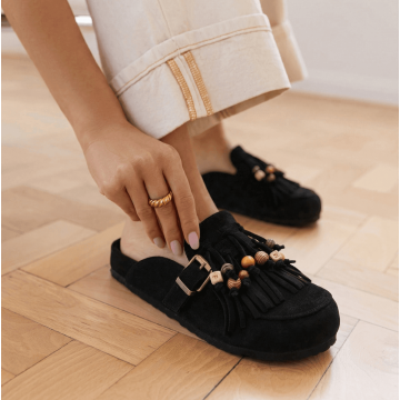 Sabot en textile avec franges et perles