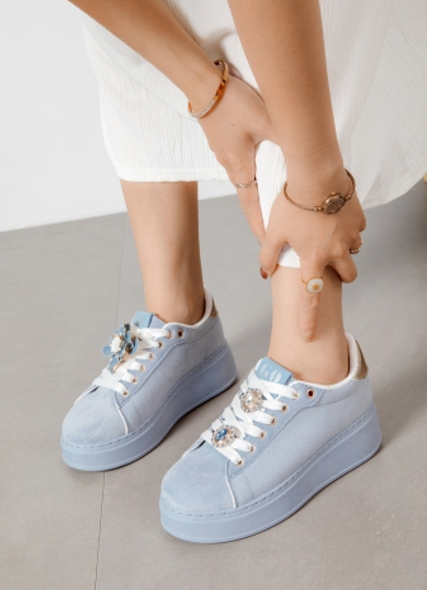 Baskets avec détails décoratifs