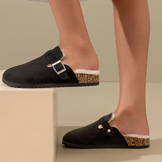 Sabots fourrés à boucle