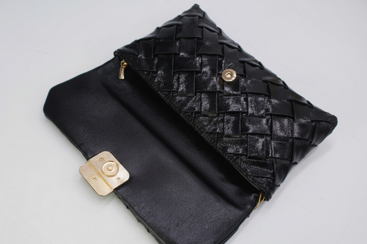 Pochette à rabat en similicuir argenté métallisé effet tissé