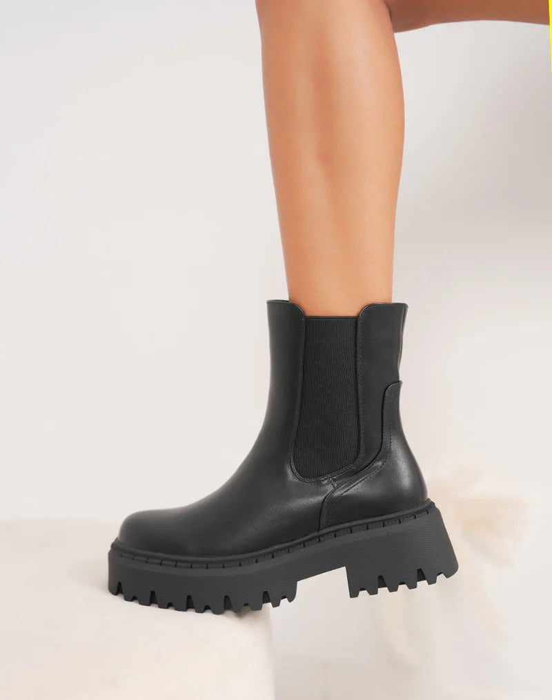 Brodequin femme style à plateforme crantée et intérieur fourré