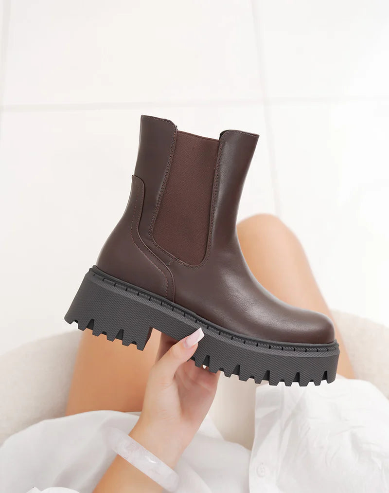 Brodequin femme style à plateforme crantée et intérieur fourré