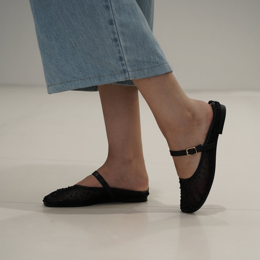 Ballerine silhouette