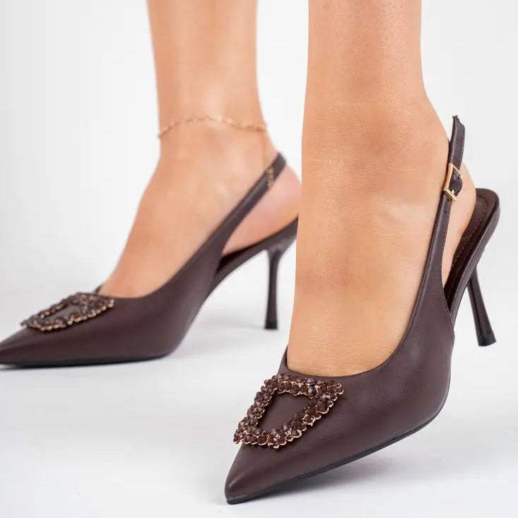 Escarpin à talons hauts avec boucle en zircon cubique en forme d'étoile