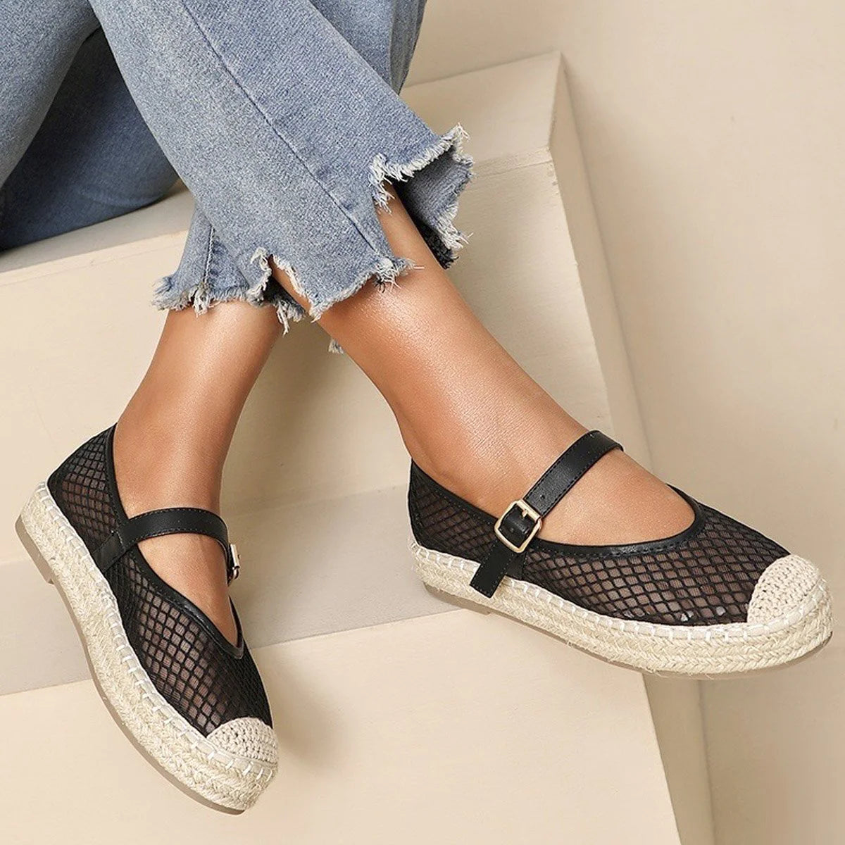 Espadrilles pour femmes avec un design perforé moderne