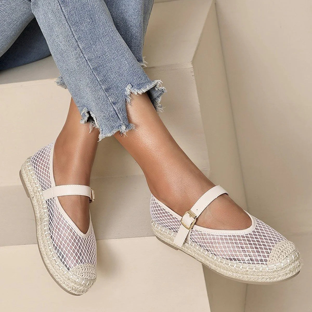 Espadrilles pour femmes avec un design perforé moderne