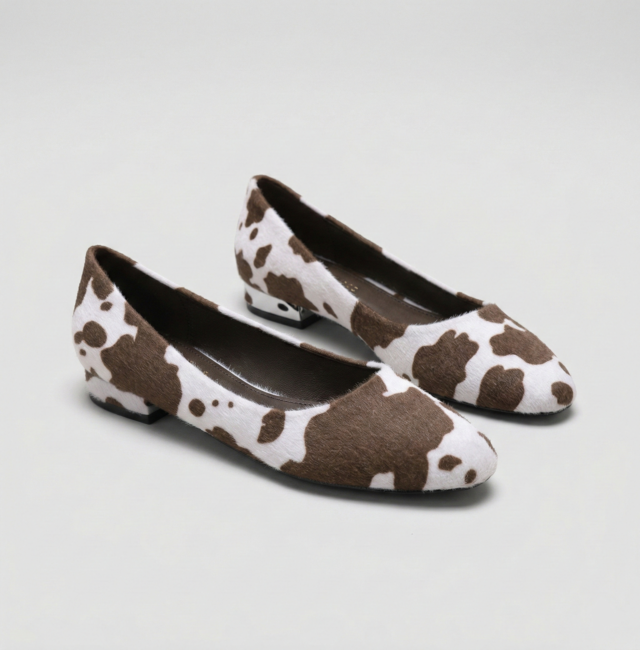 Ballerines à petit talon, bout rond, style épuré