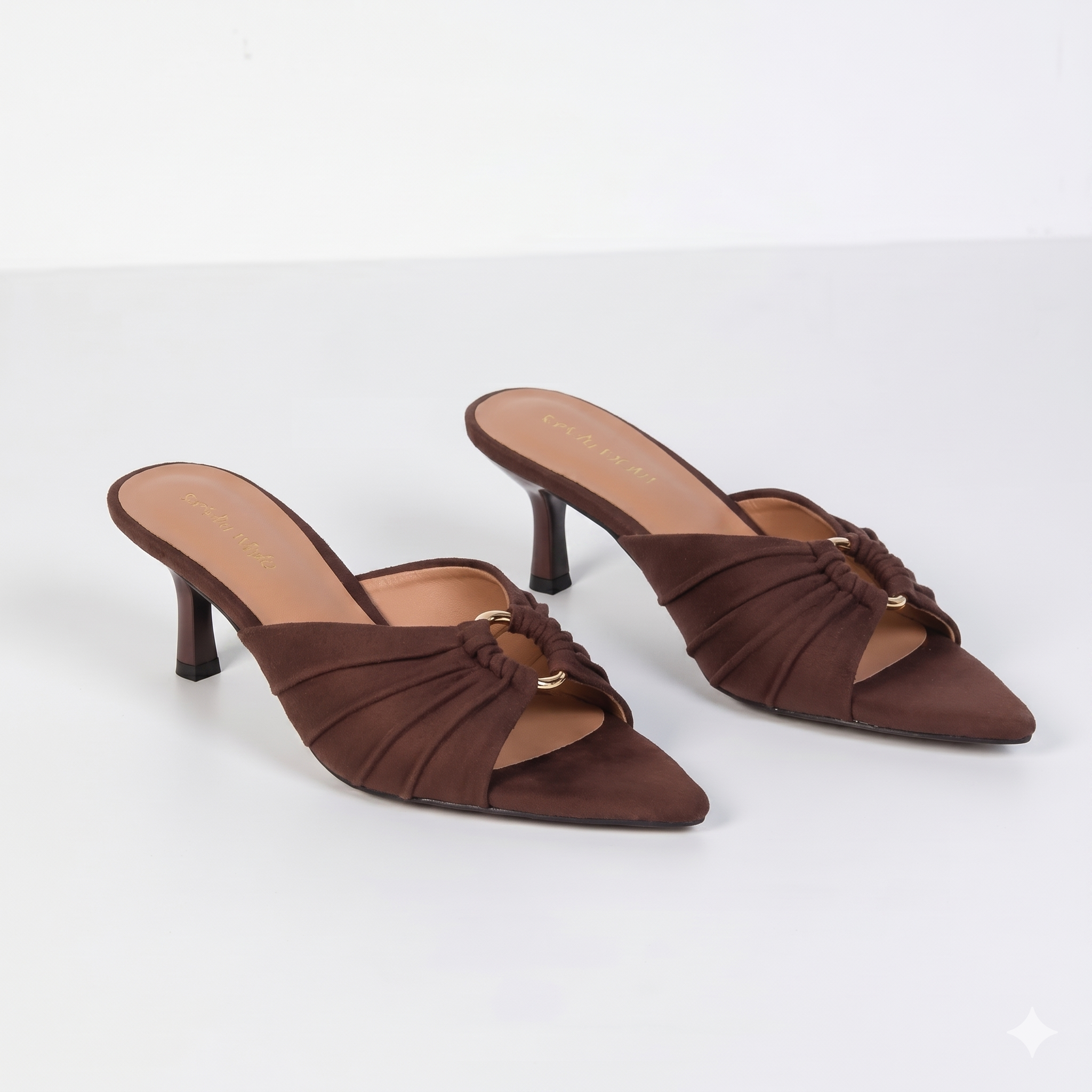 Sandale à talons aiguilles ornées de nœuds