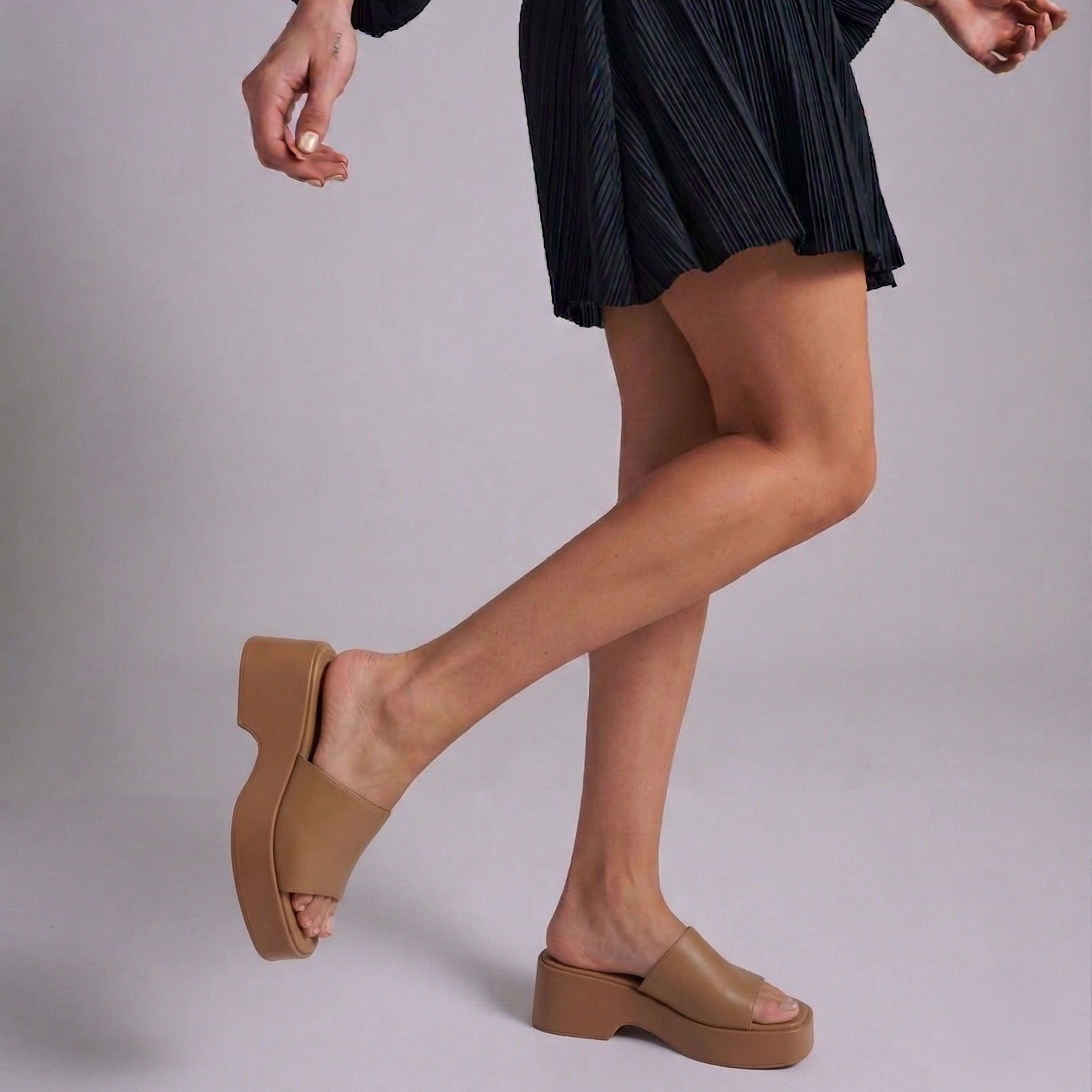 Sandales compensées femme à Plateforme à Bride Large