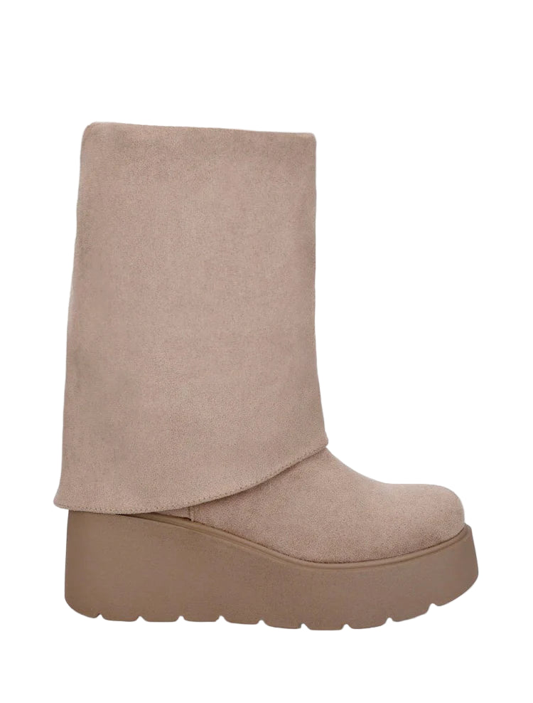 Bottines en daim à revers et talon compensé
