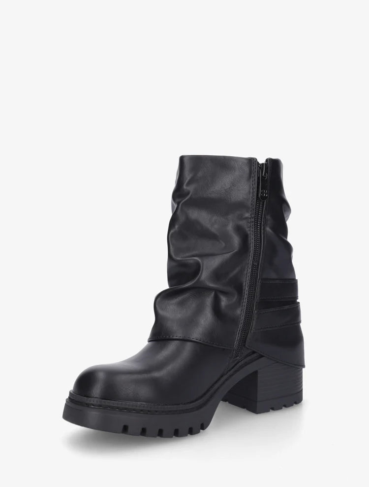 Demi bottes montantes à revers et boucles