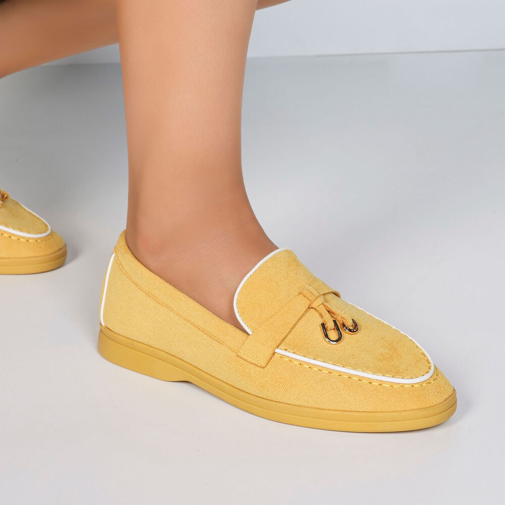 Mocassins avec breloque métallique