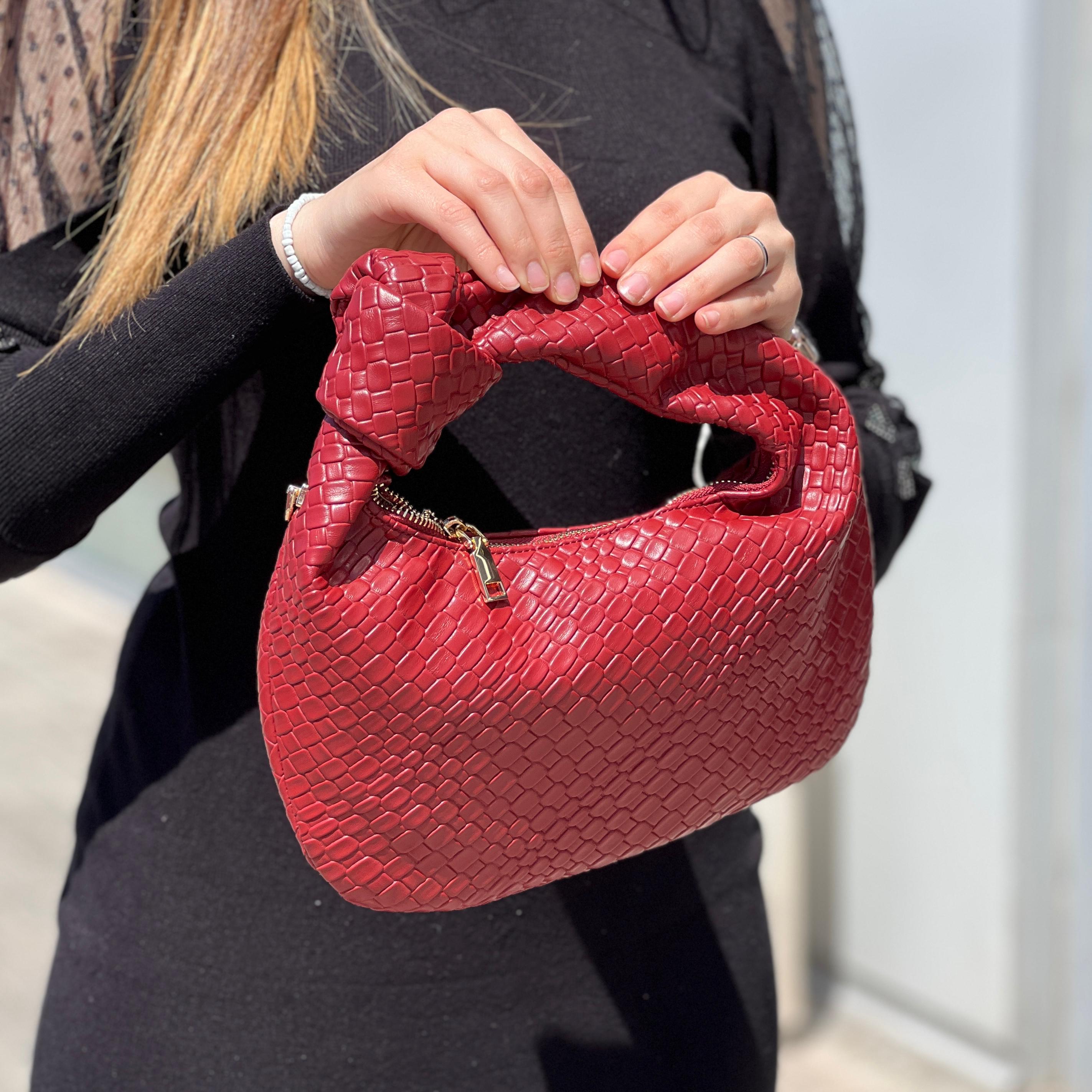 Sac à main de femme de style vintage bourguignon, simple