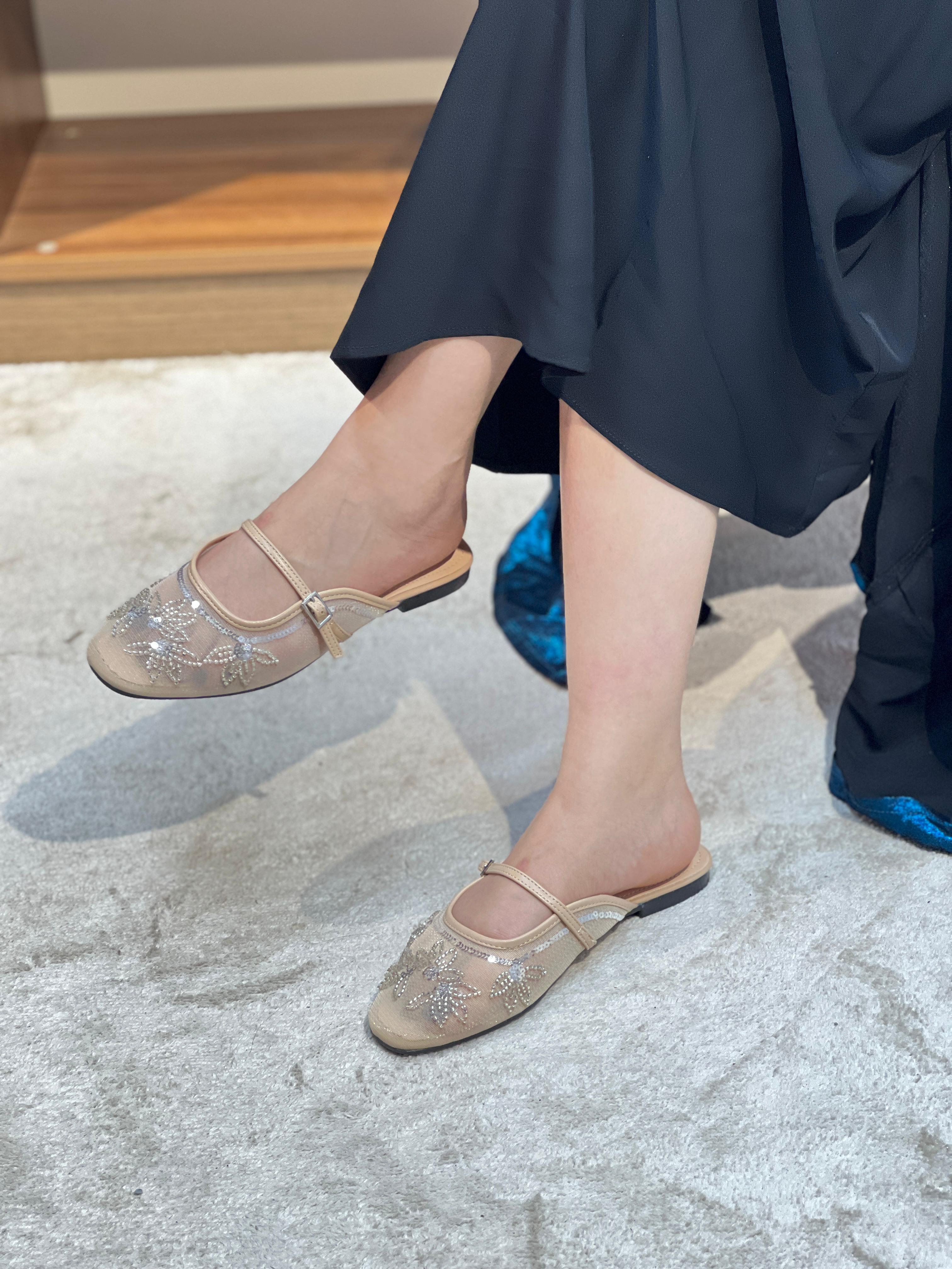 Babouche plates matière résille strassé