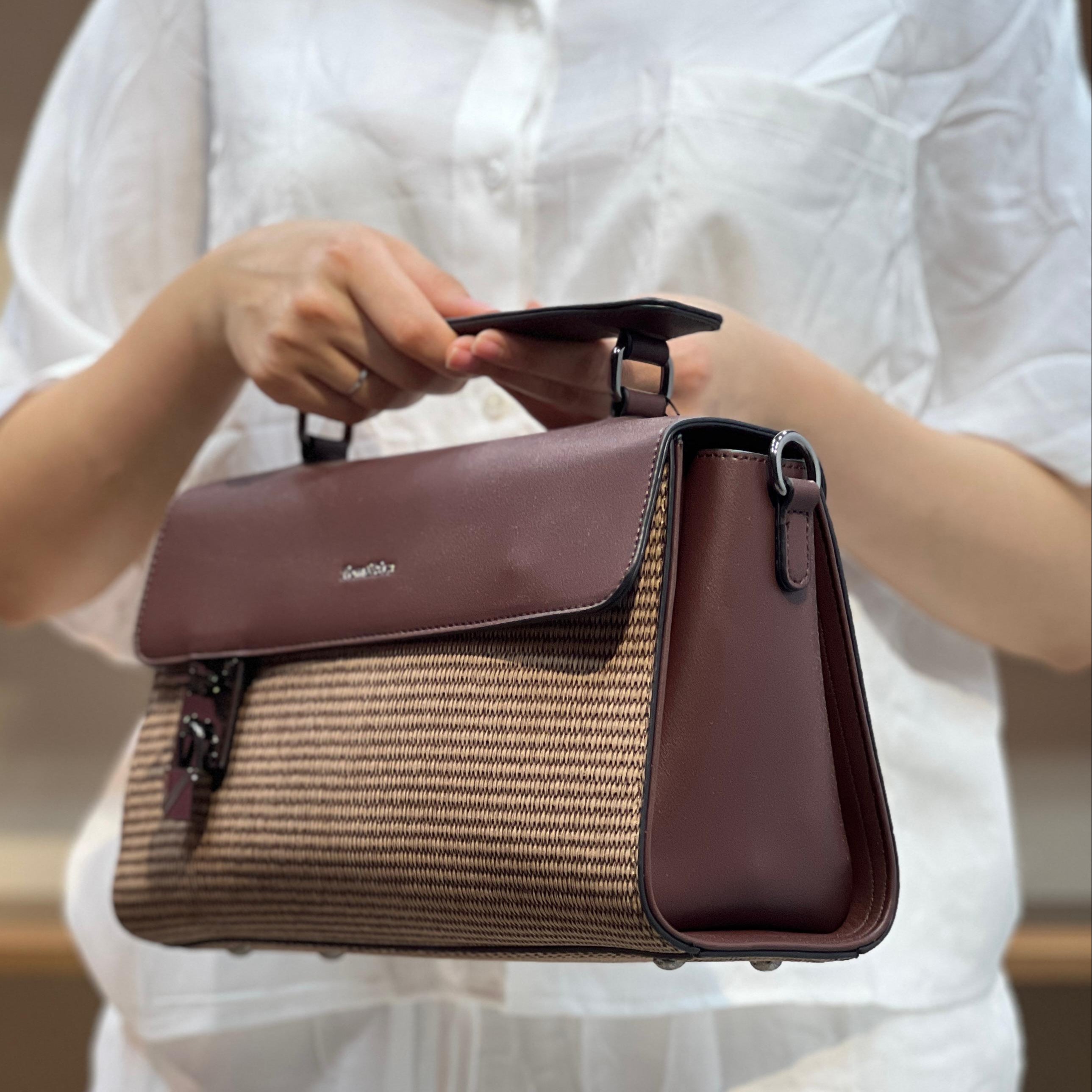 Sac à main élégant au design classique