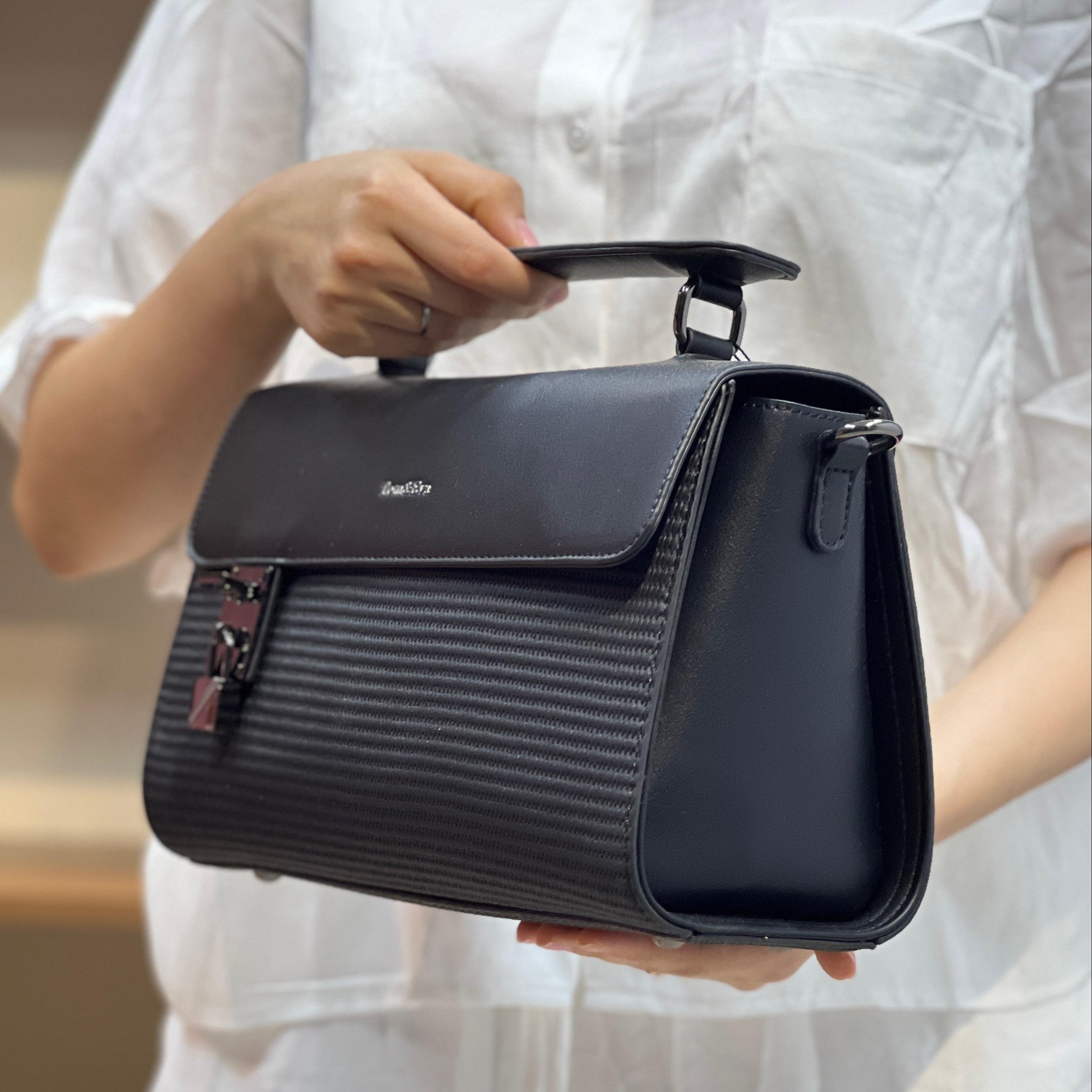 Sac à main élégant au design classique