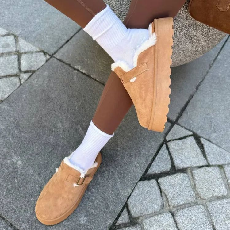 Tongs à plateforme en fourrure douce