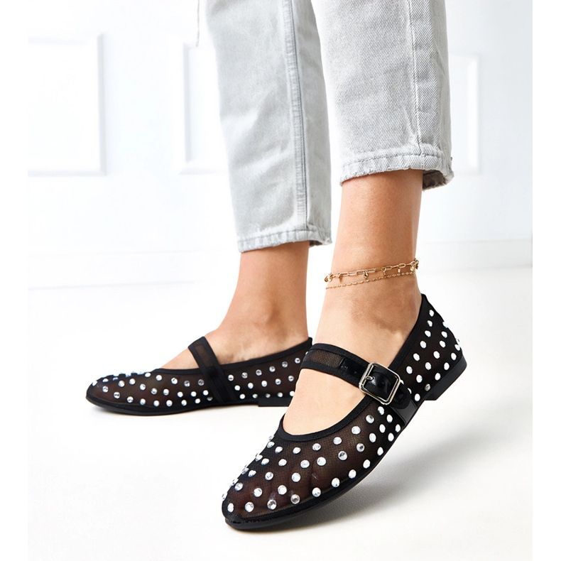 Ballerines ornées de strass