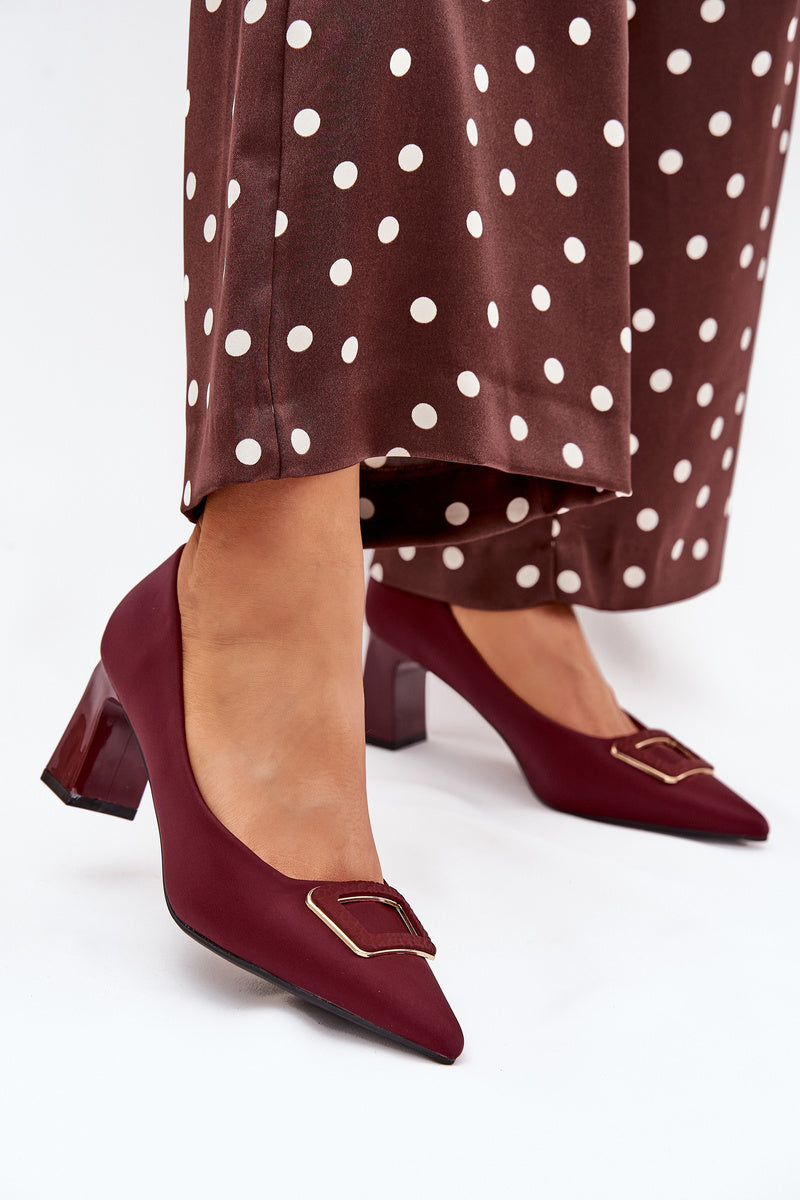 Escarpins avec boucle décorative