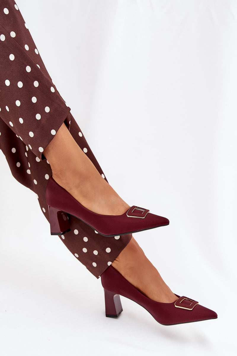 Escarpins avec boucle décorative