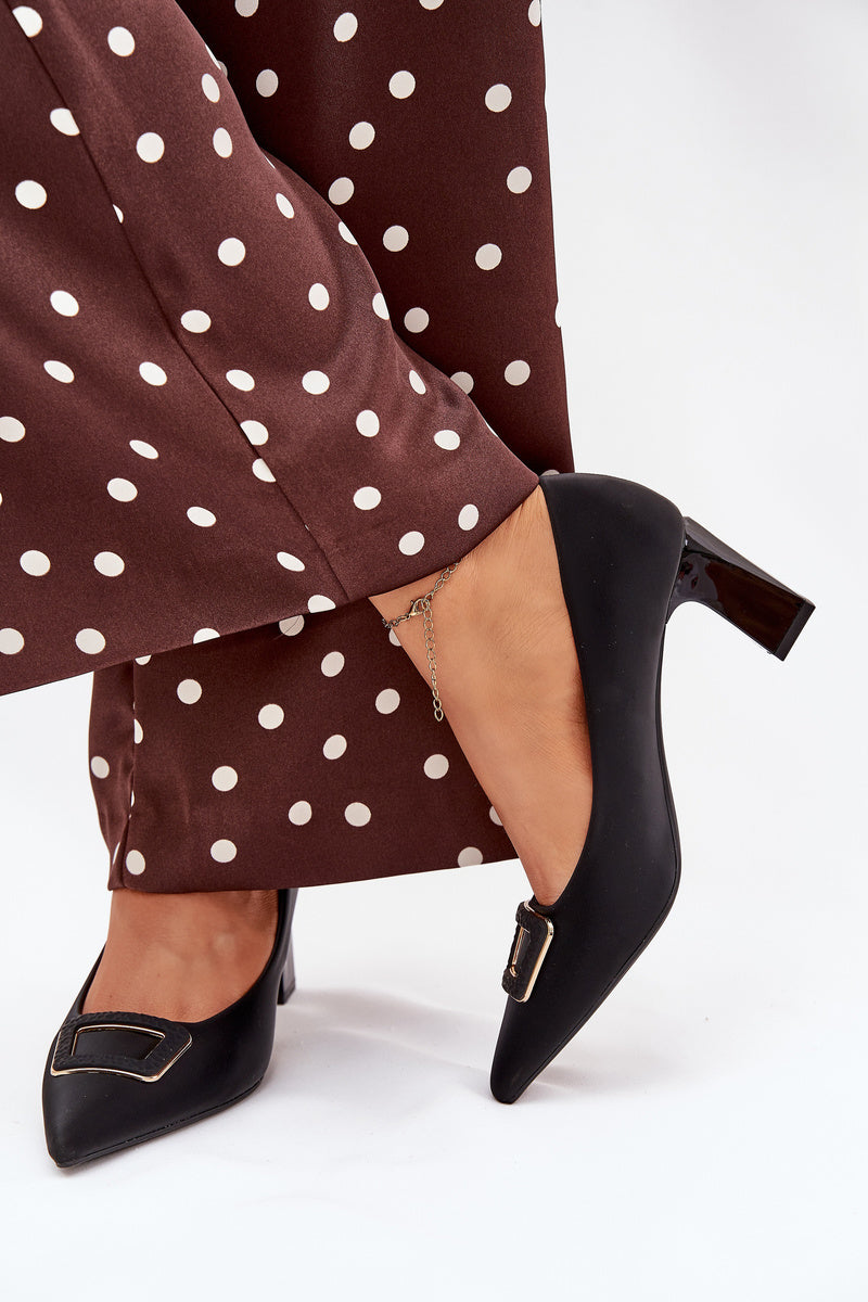 Escarpins avec boucle décorative