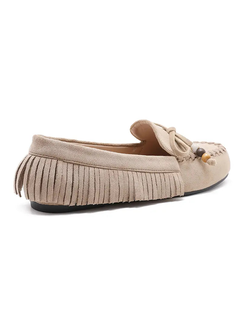 Mocassin à franges et noeud décoratif