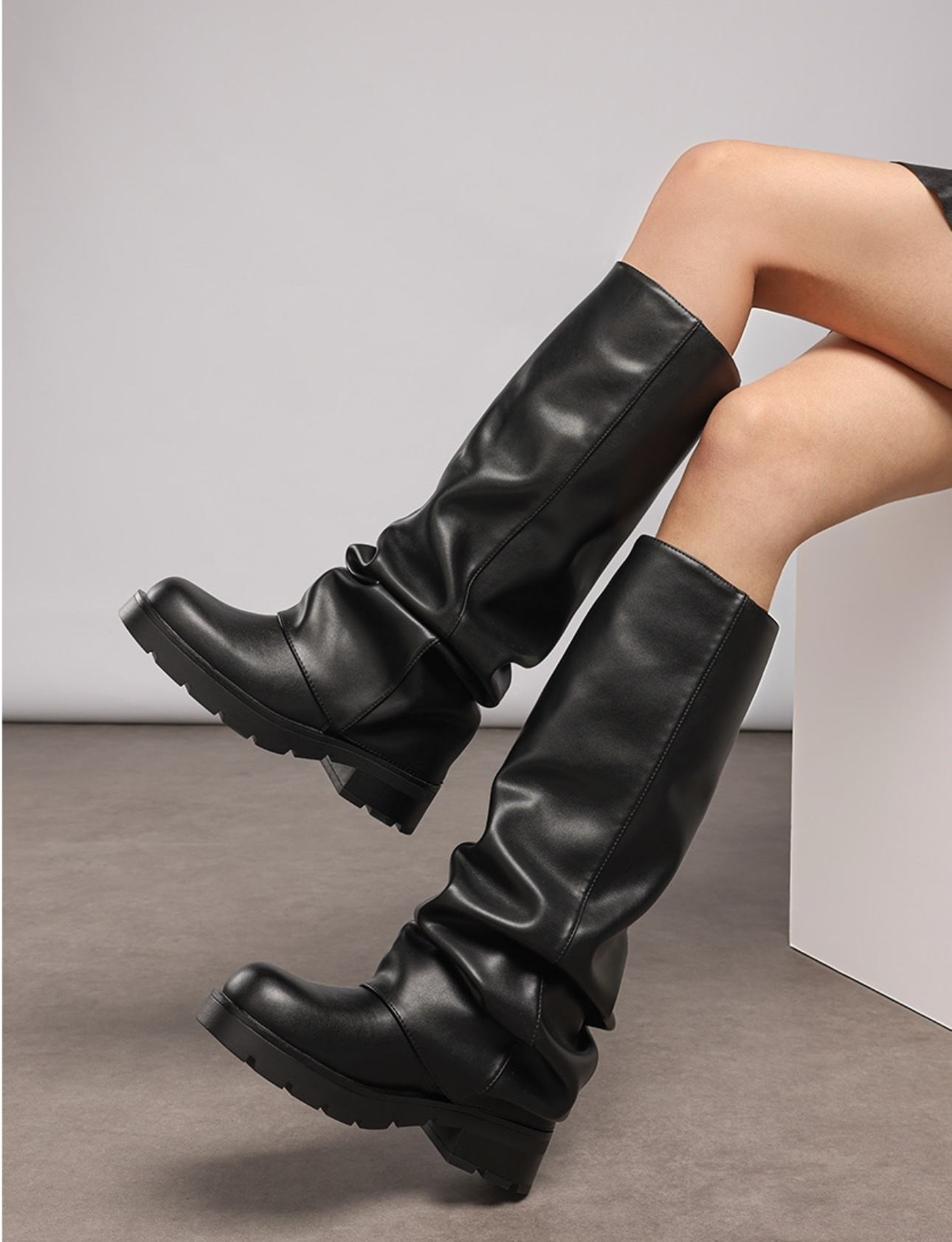 Bottes à volants avec imitation de jambe