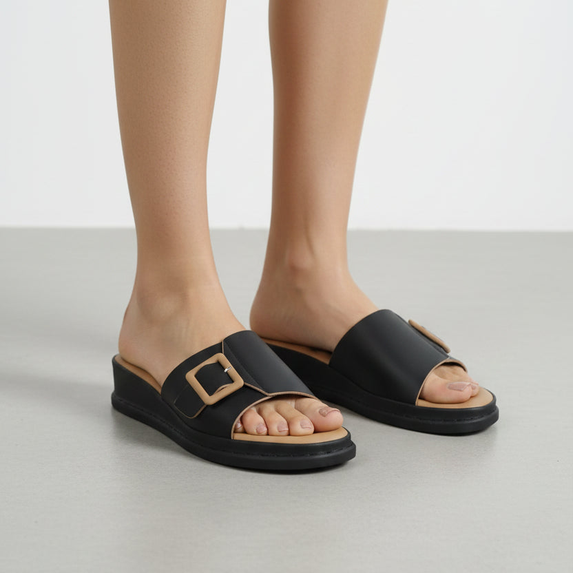 Sandale compensée élégante