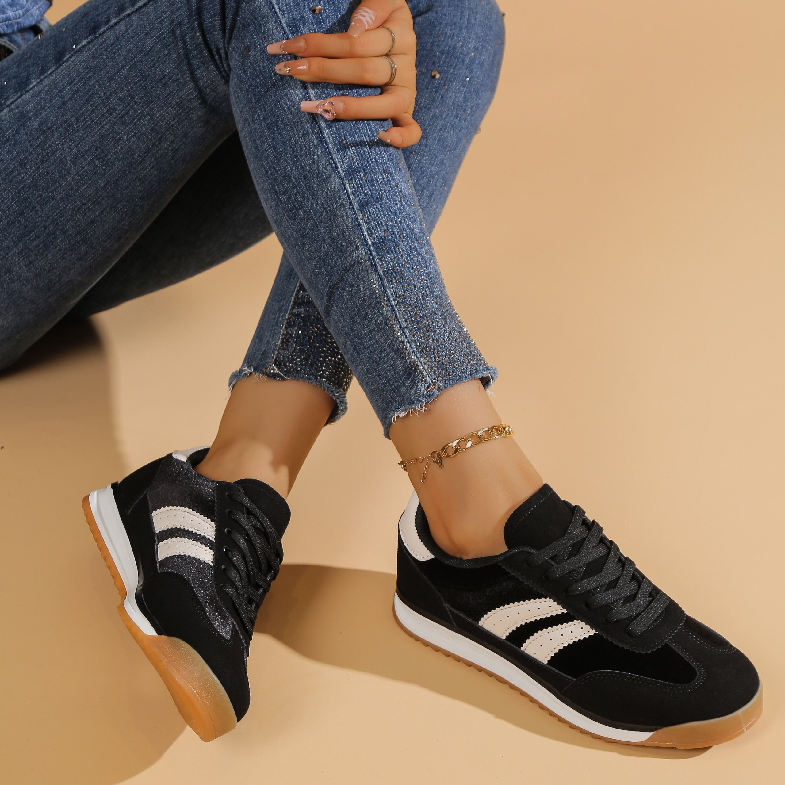 Baskets en suédine et toile