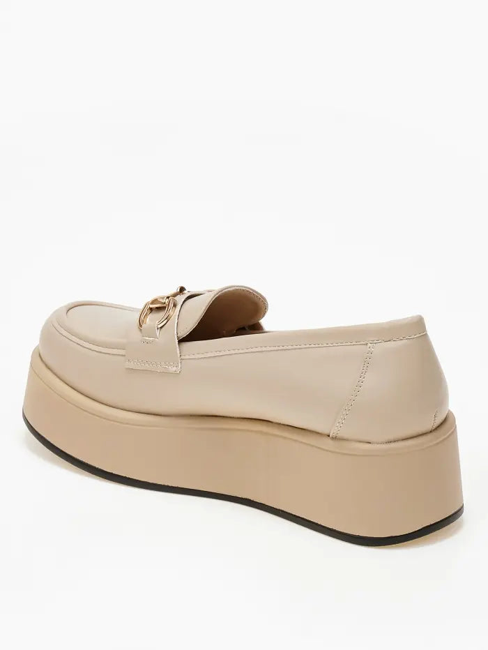 Mocassins à plateforme avec détails métalliques