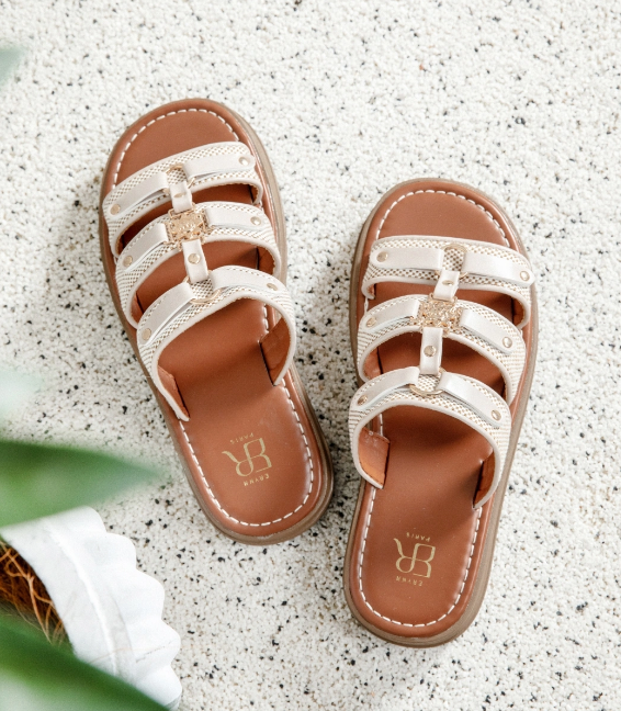 sandales plates pour femme avec brides