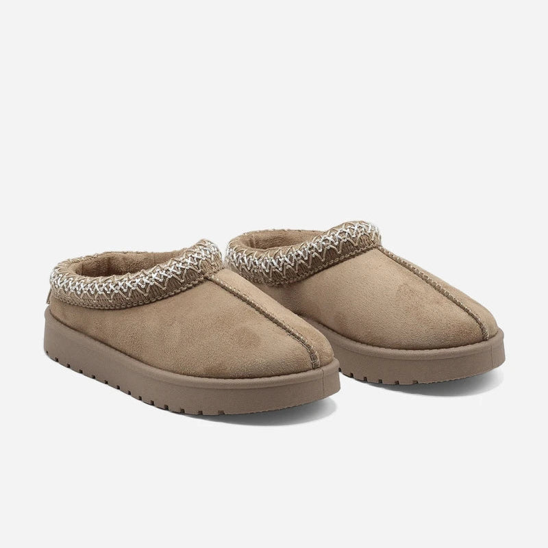 Sabots en suédine à broderies