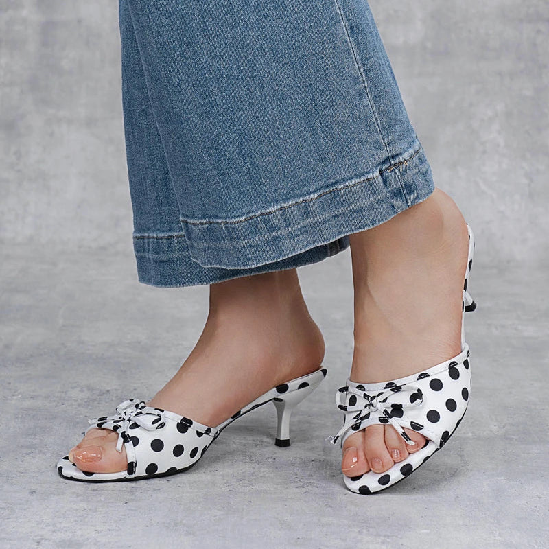 Sandales talons avec petit nœud