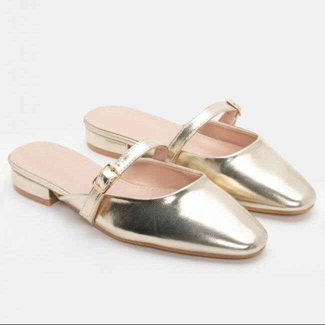 Babouche à bride avec boucle