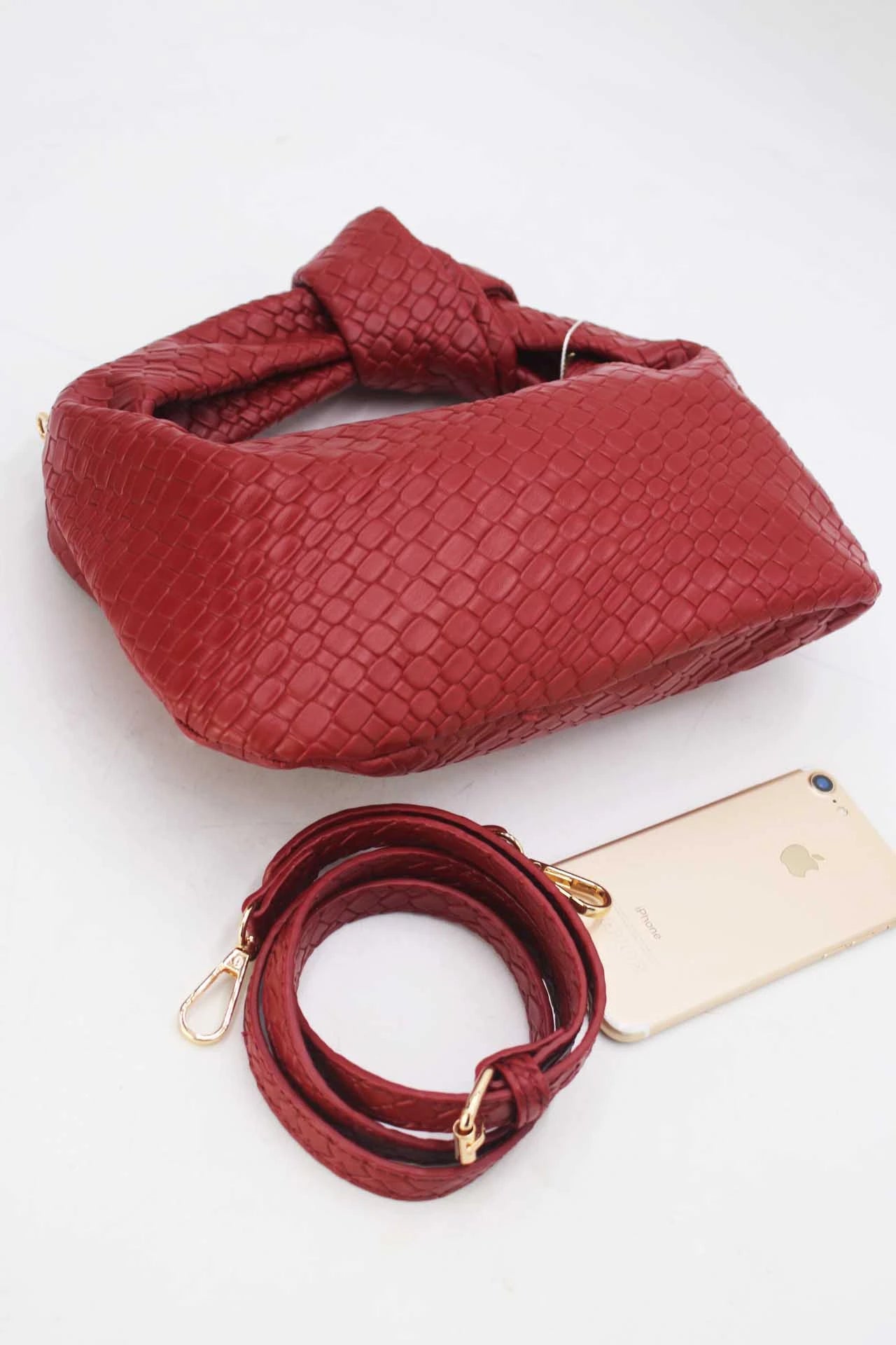 Sac à main de femme de style vintage bourguignon, simple