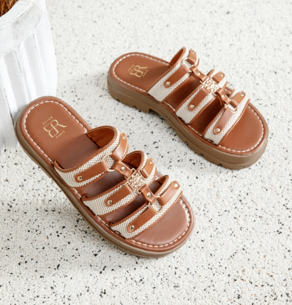 sandales plates pour femme avec brides