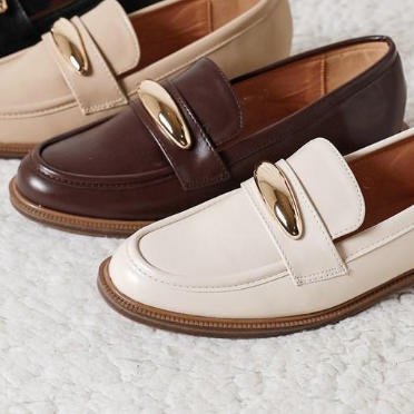 Moccasins Loafers with Gold Hardware