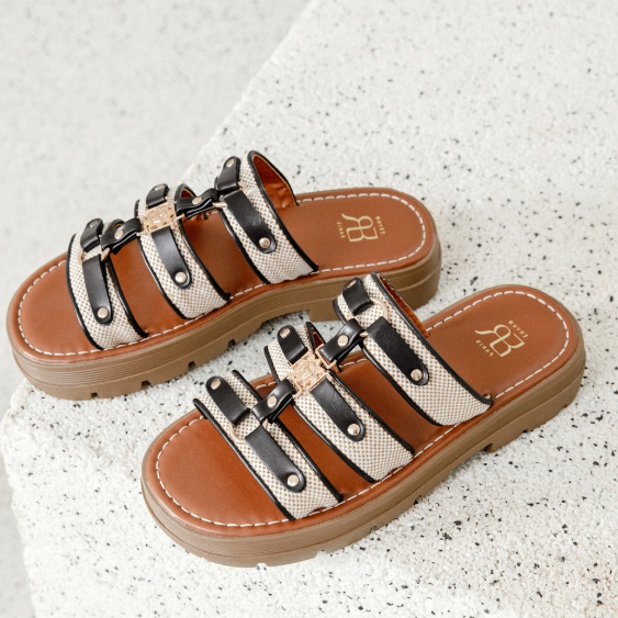 sandales plates pour femme avec brides