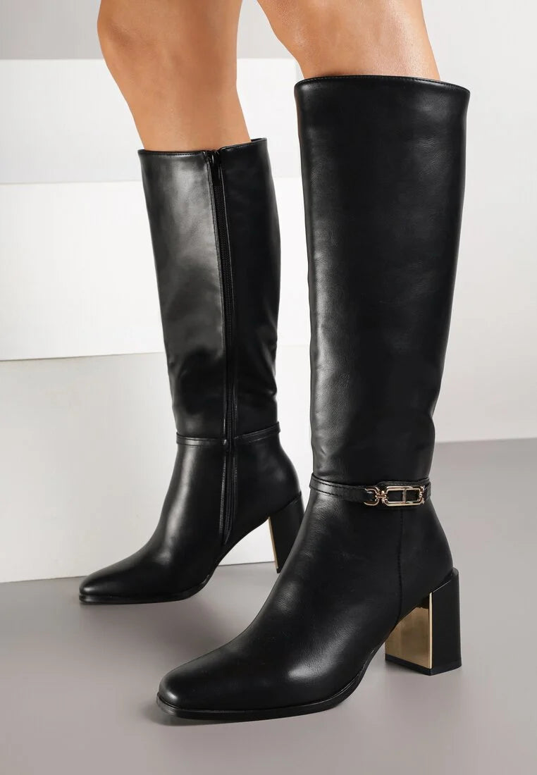 Bottines  avec applications décoratives sur la tige