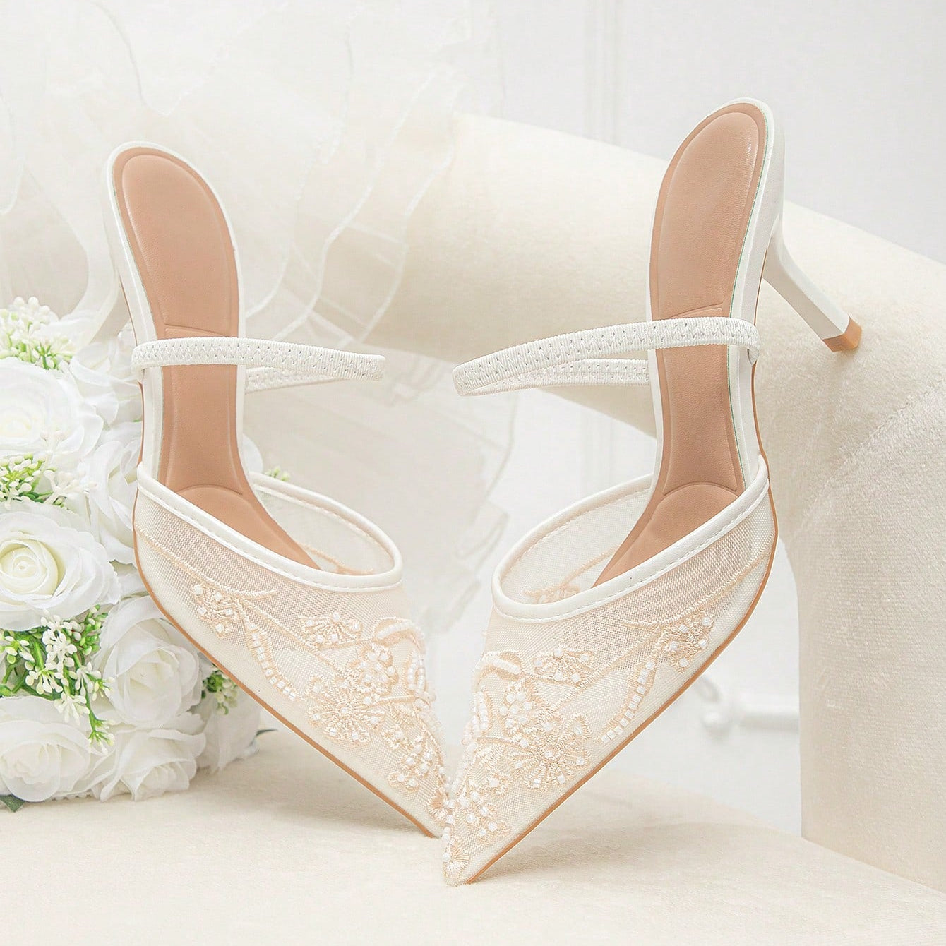 Escarpins Slingback en Résille Brodée