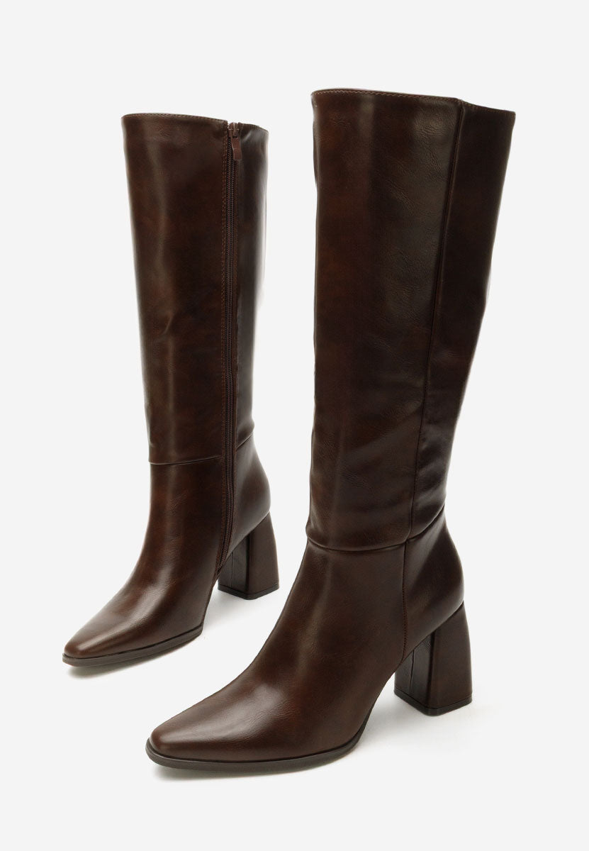 Bottes à talons hauts