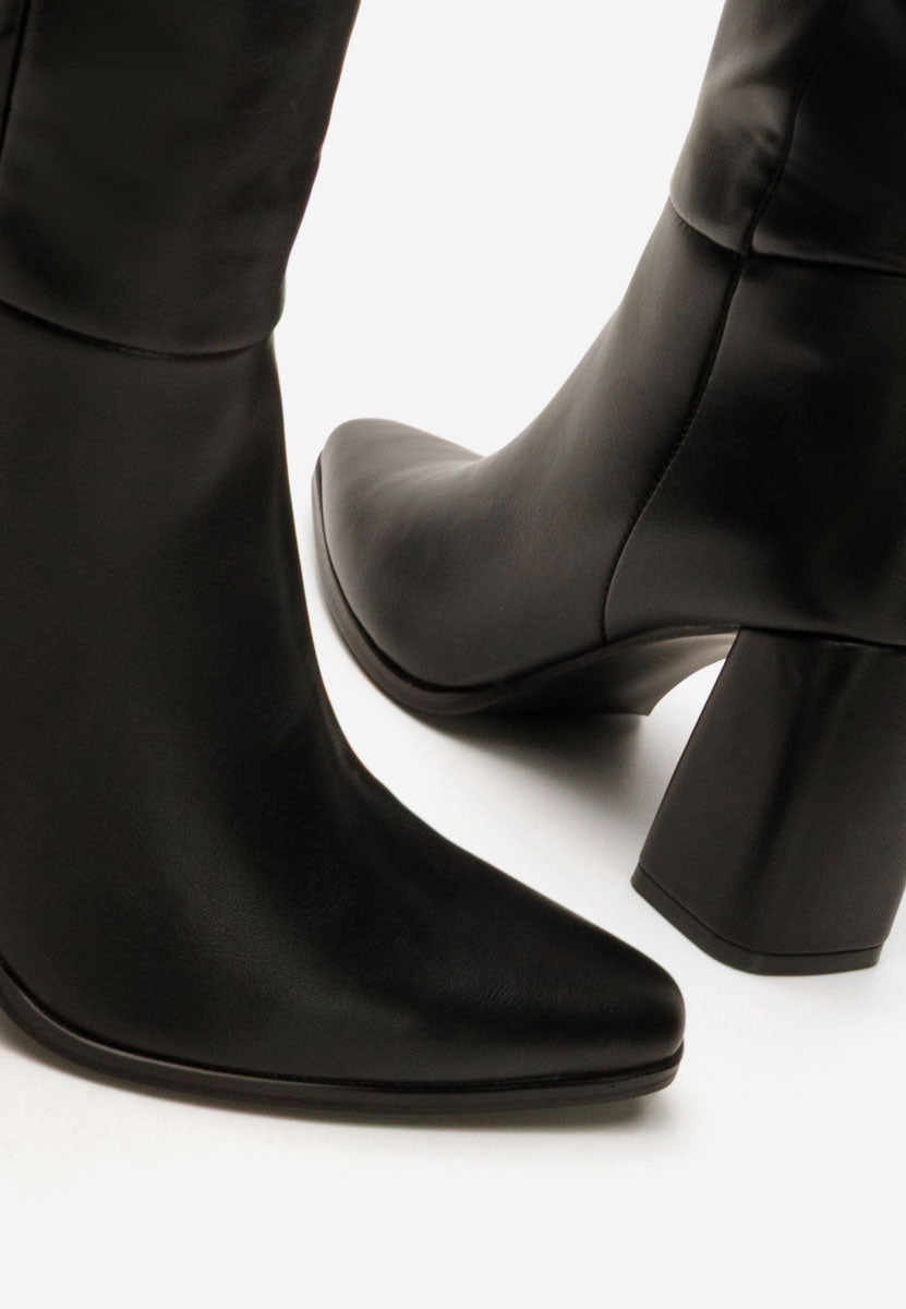 Bottes à talons hauts